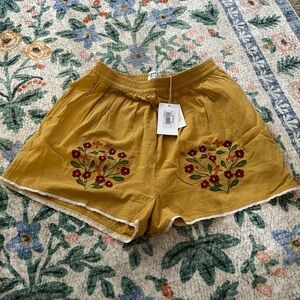 Meadows floral embroidered Caspia shorts